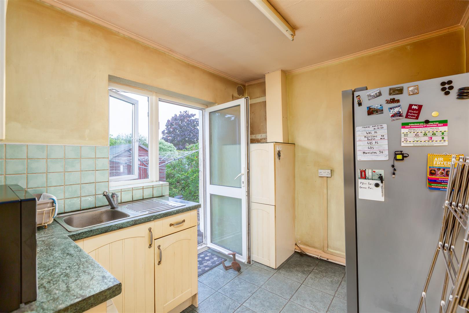 Rhyd-Y-Defaid Drive, Sketty, Swansea, SA2 8AN